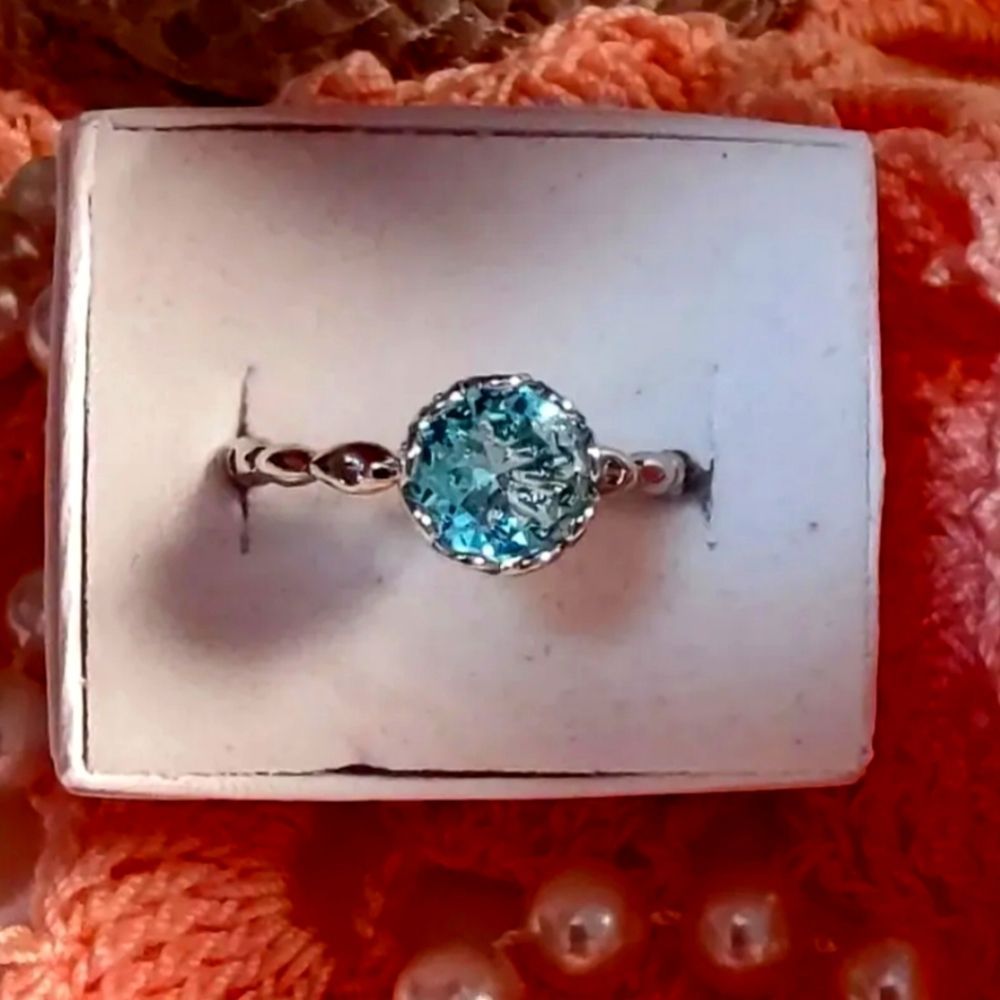 Size 8 Baby Blue Ladies Ring Costume Jewelry